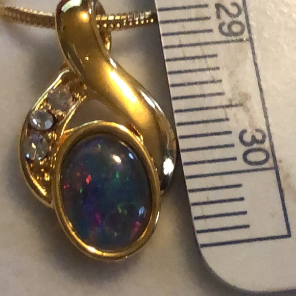 Fiery Opal & Diamond pave pendant necklace 9” 10 k (unmarked) chain new inbox - Picture 4 of 7